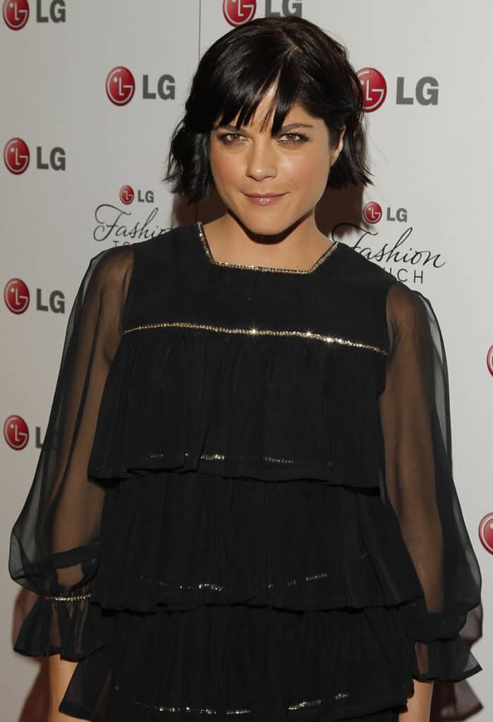 Selma Blair with autoimmune disease - Vasculitis